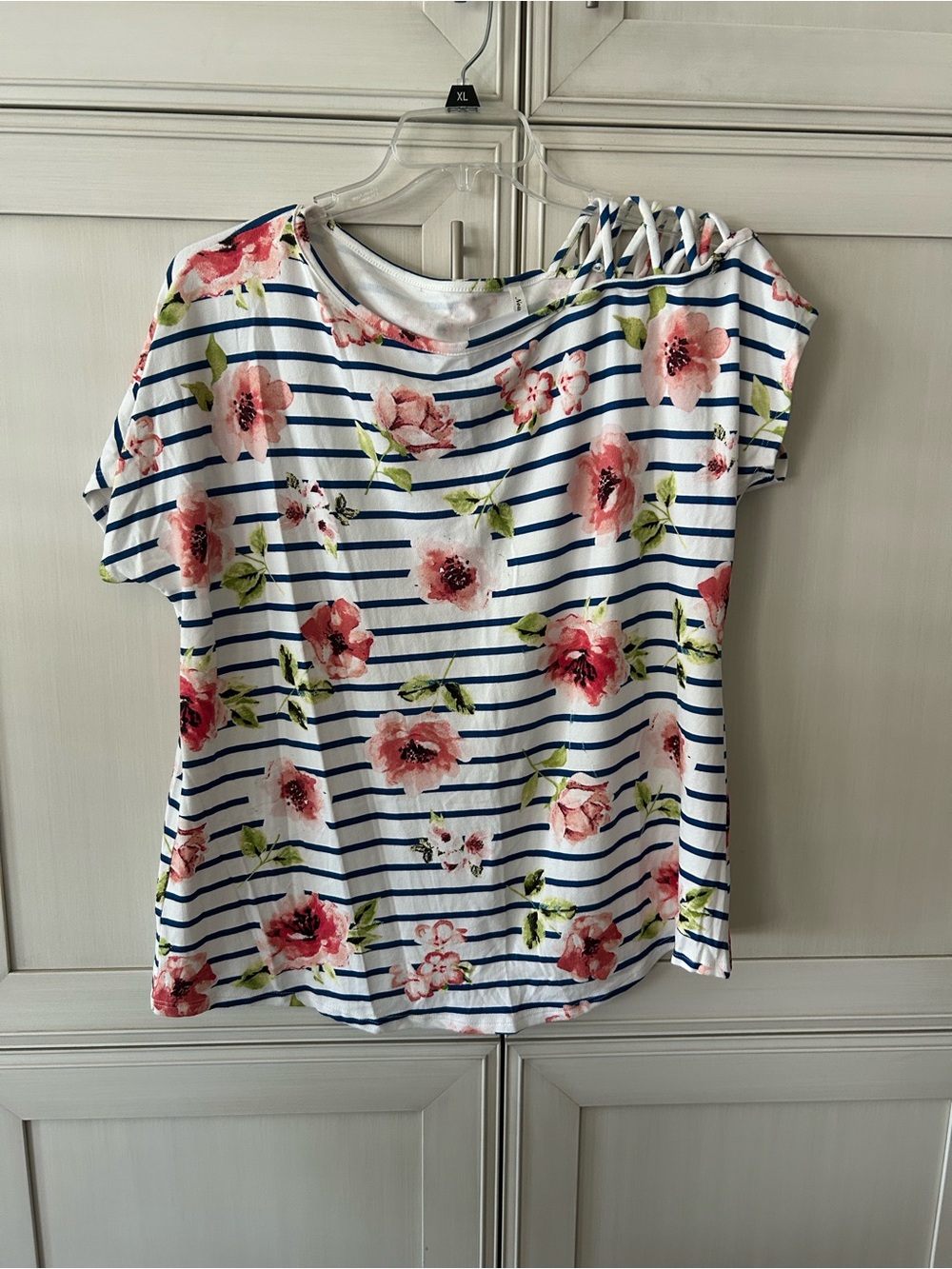 Striped Floral Short Sleeve Tee in White and Pink